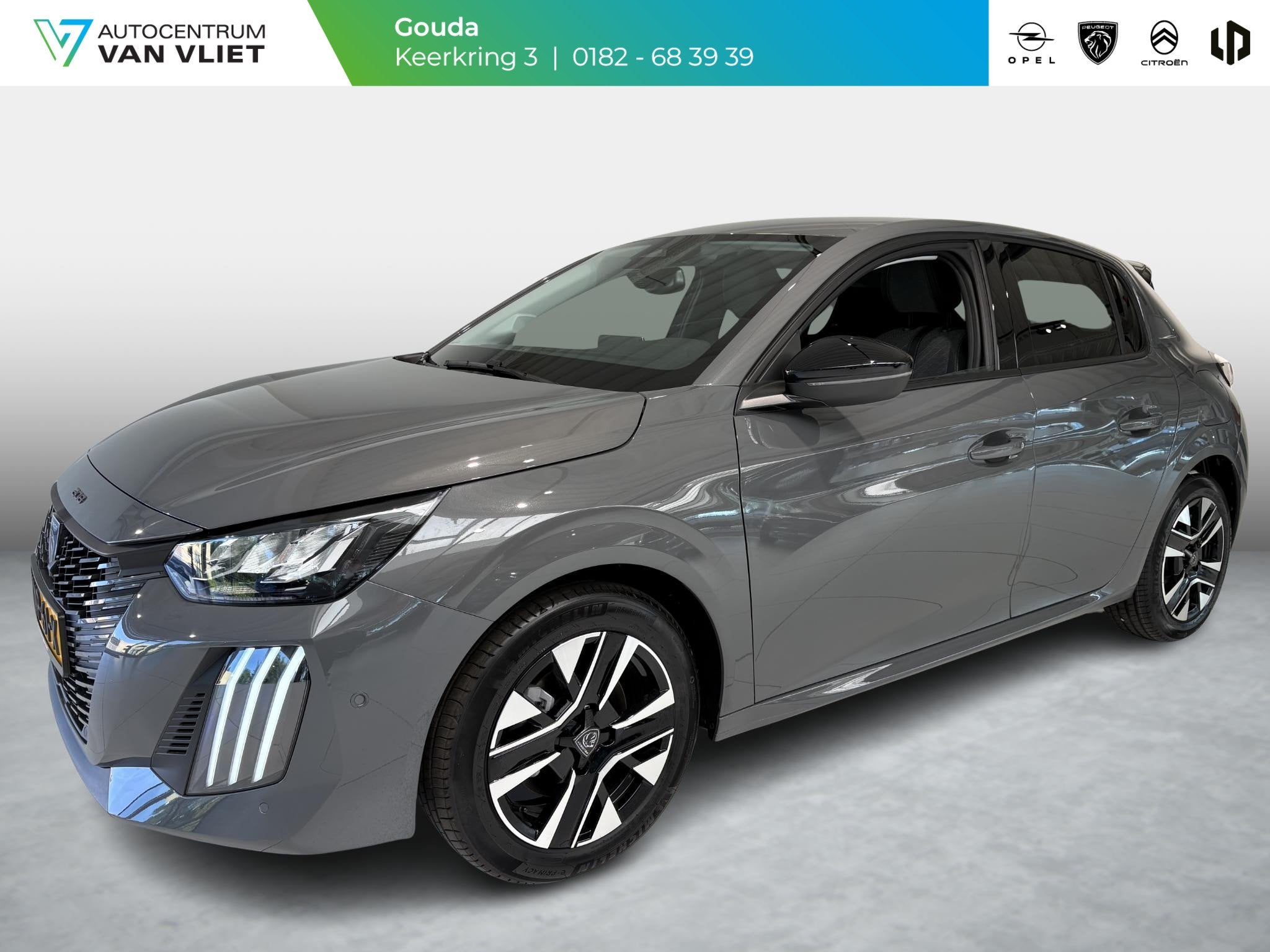 Peugeot 208 1.2 Hybrid 110 e-DCS6 Allure Leverbaar per novem, Auto's, 1195 kg, Euro 6, 1199 cc, Leder en Stof