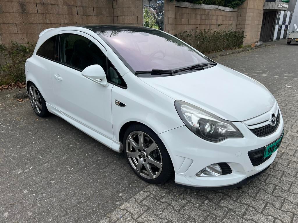 Opel Corsa OPC Nurburgring edition., Auto diversen, Schadeauto's, Opel, Handgeschakeld, Benzine, Hatchback, Wit, Ophalen