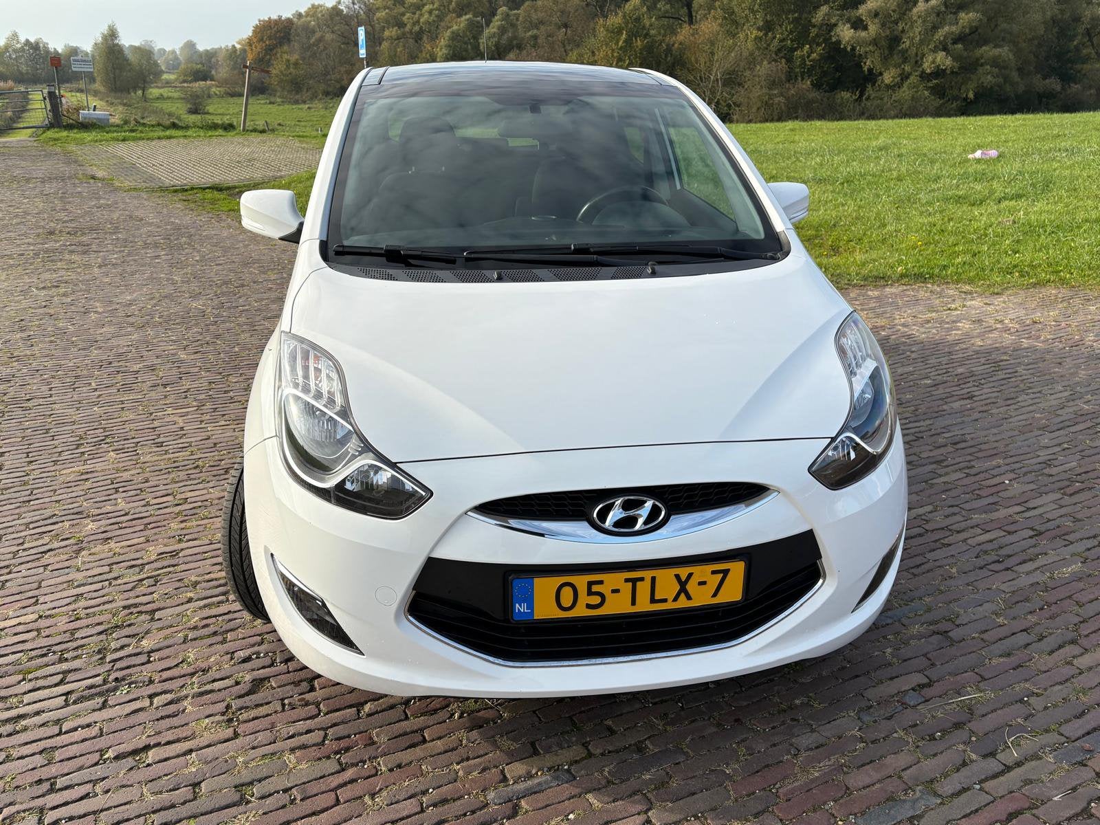 Hyundai iX20 Vision/i-Light met trekhaak en panoramadak, Auto's, Voorwielaandrijving, 4 cilinders, 1396 cc, 1153 kg