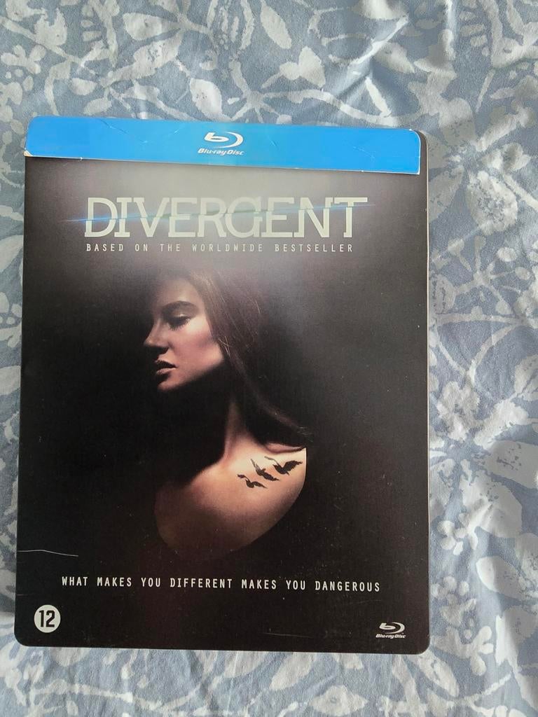 Divergent Blu-ray + DVD (Steelbook), Ophalen of Verzenden, Zo goed als nieuw, Science Fiction en Fantasy, Boxset