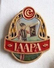Iaapa pin Efteling, Verzamelen, Efteling, Ophalen of Verzenden, Zo goed als nieuw, Button of Speldje