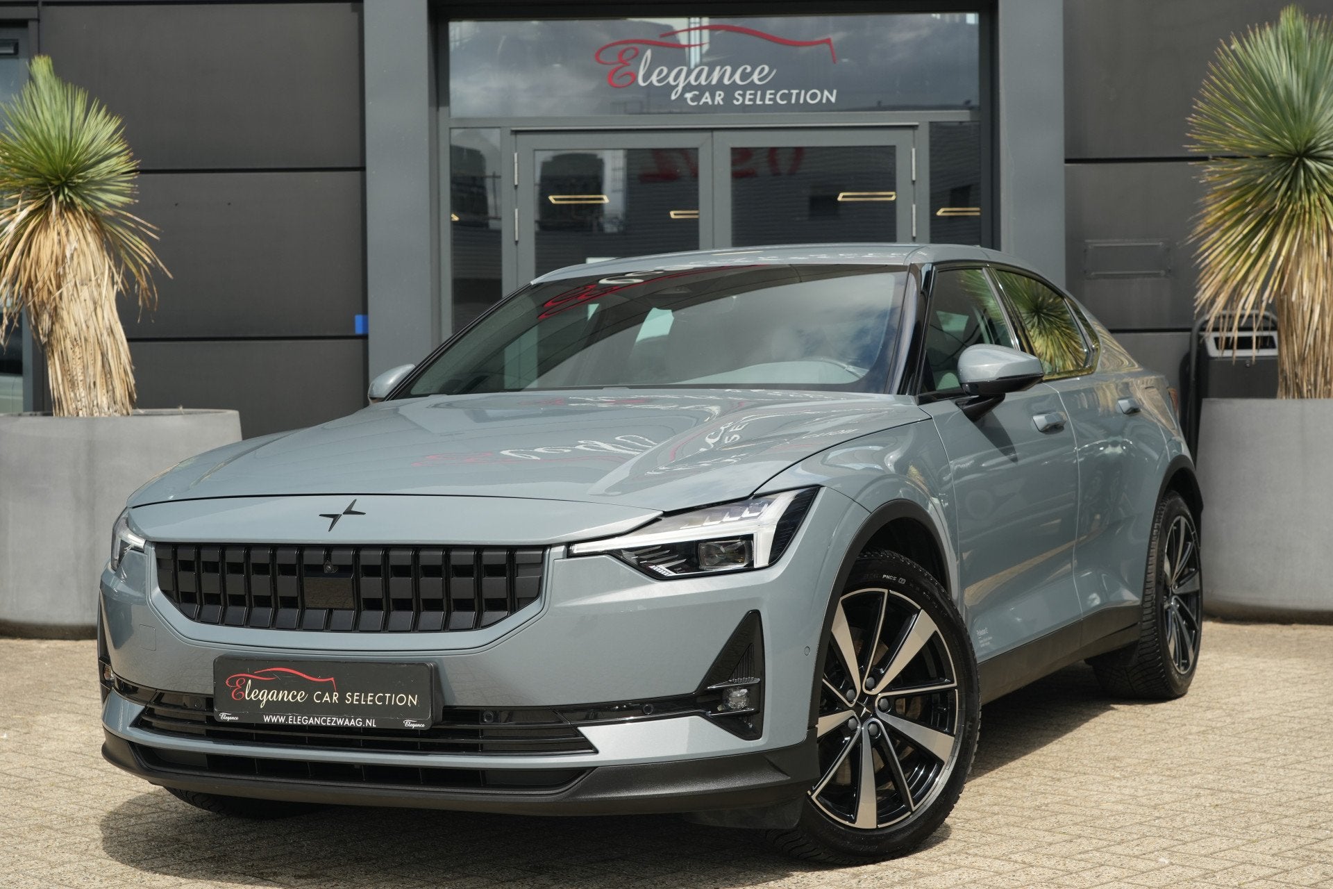 Polestar 2 Standard Range Single Motor 63kWh 225pk Navigatie, Auto's, Polestar 2, Stof, Gebruikt, Automatische klimaatregeling