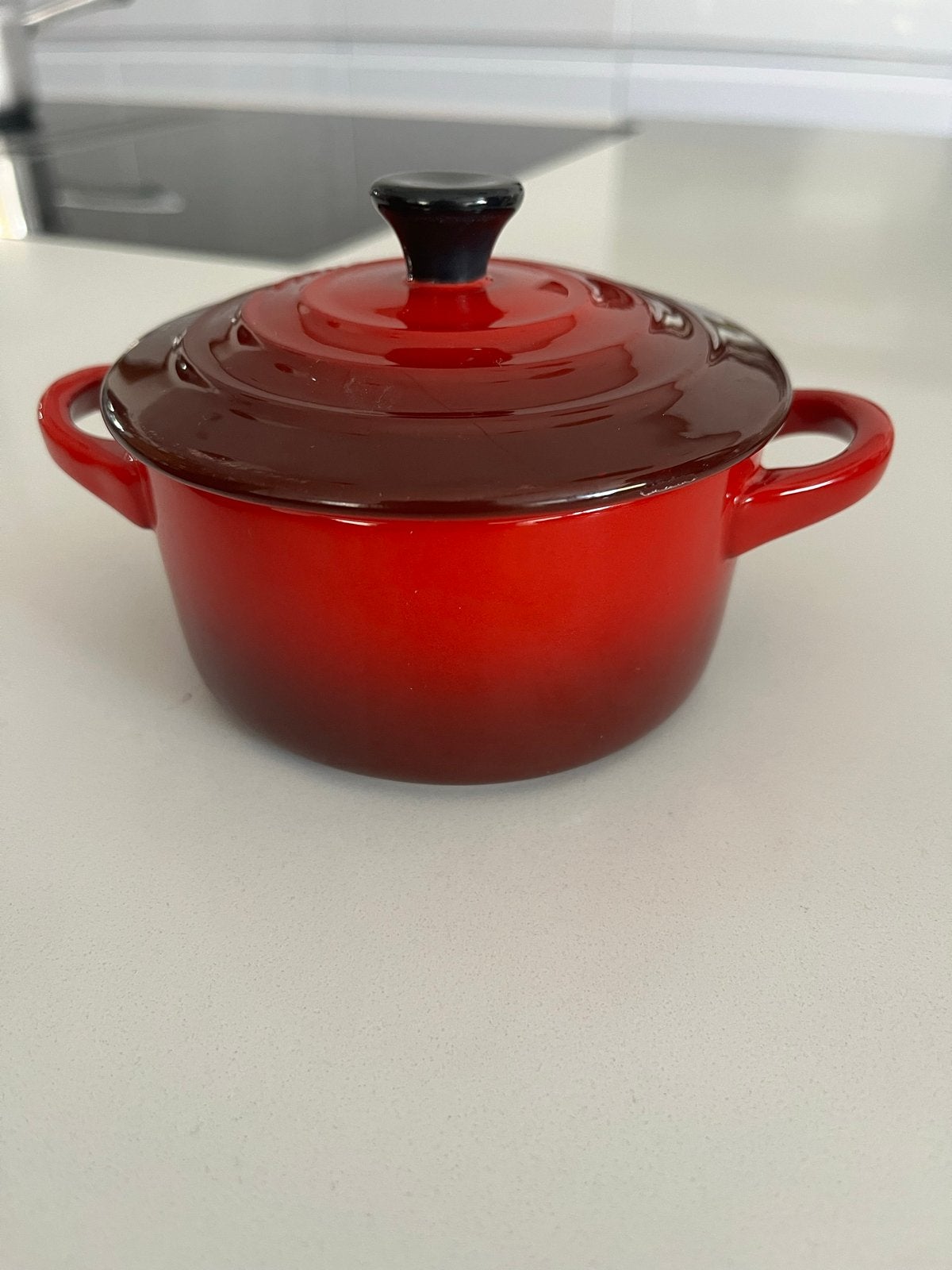 Le Creuset Mini Cocotte - kersenrood - 0,25L - nieuw, Ophalen of Verzenden, Nieuw, Overige materialen, Overige typen