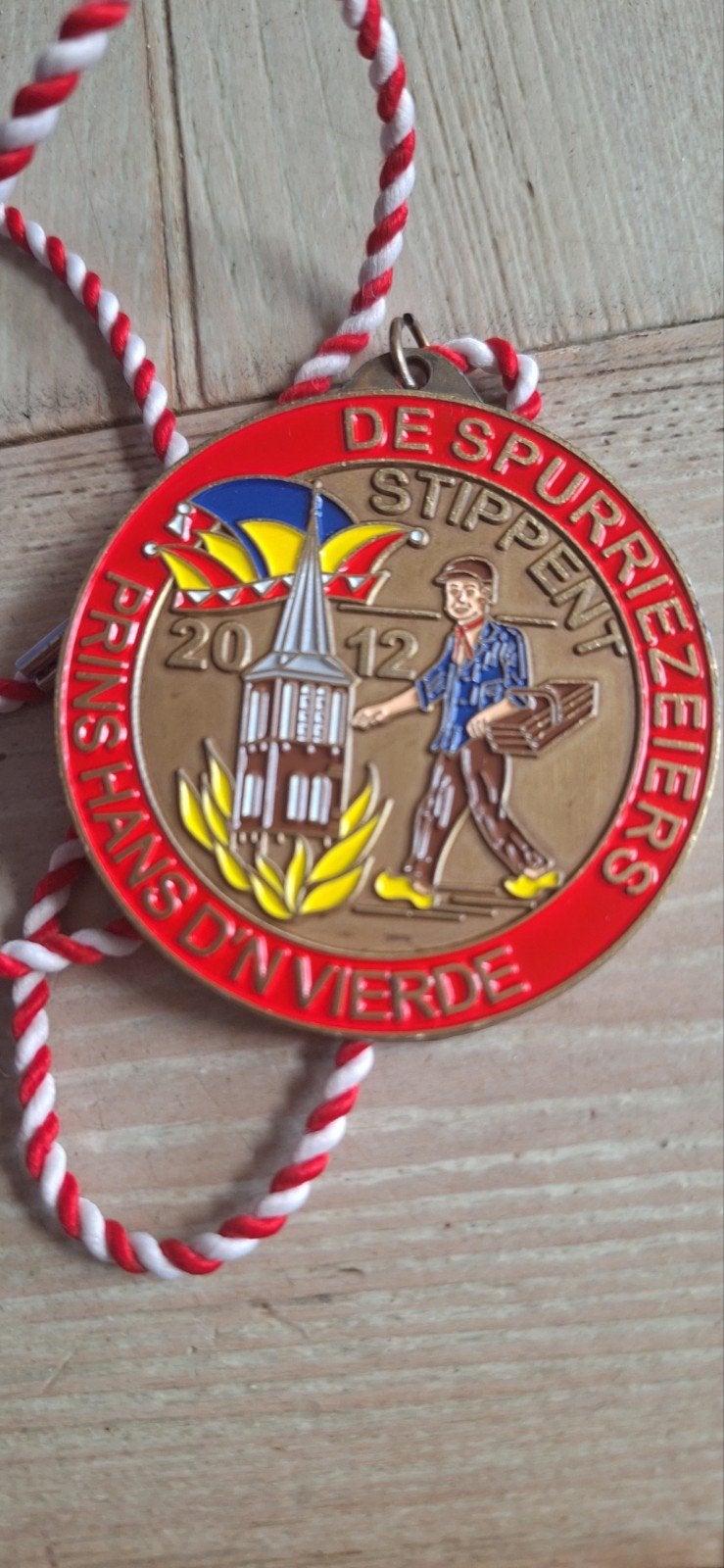 De spurriezeiers stiphout carnaval medaille uit 2012 (7626), Ophalen of Verzenden, Overige materialen, Nederland