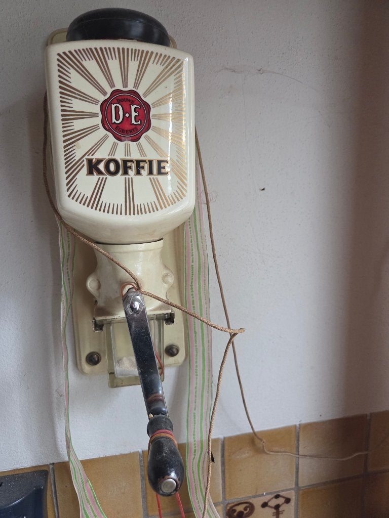 Vintage Douwe Egberts wandkoffiemolen – D.E. koffie, Verzamelen, Retro, Ophalen, Huis en Inrichting