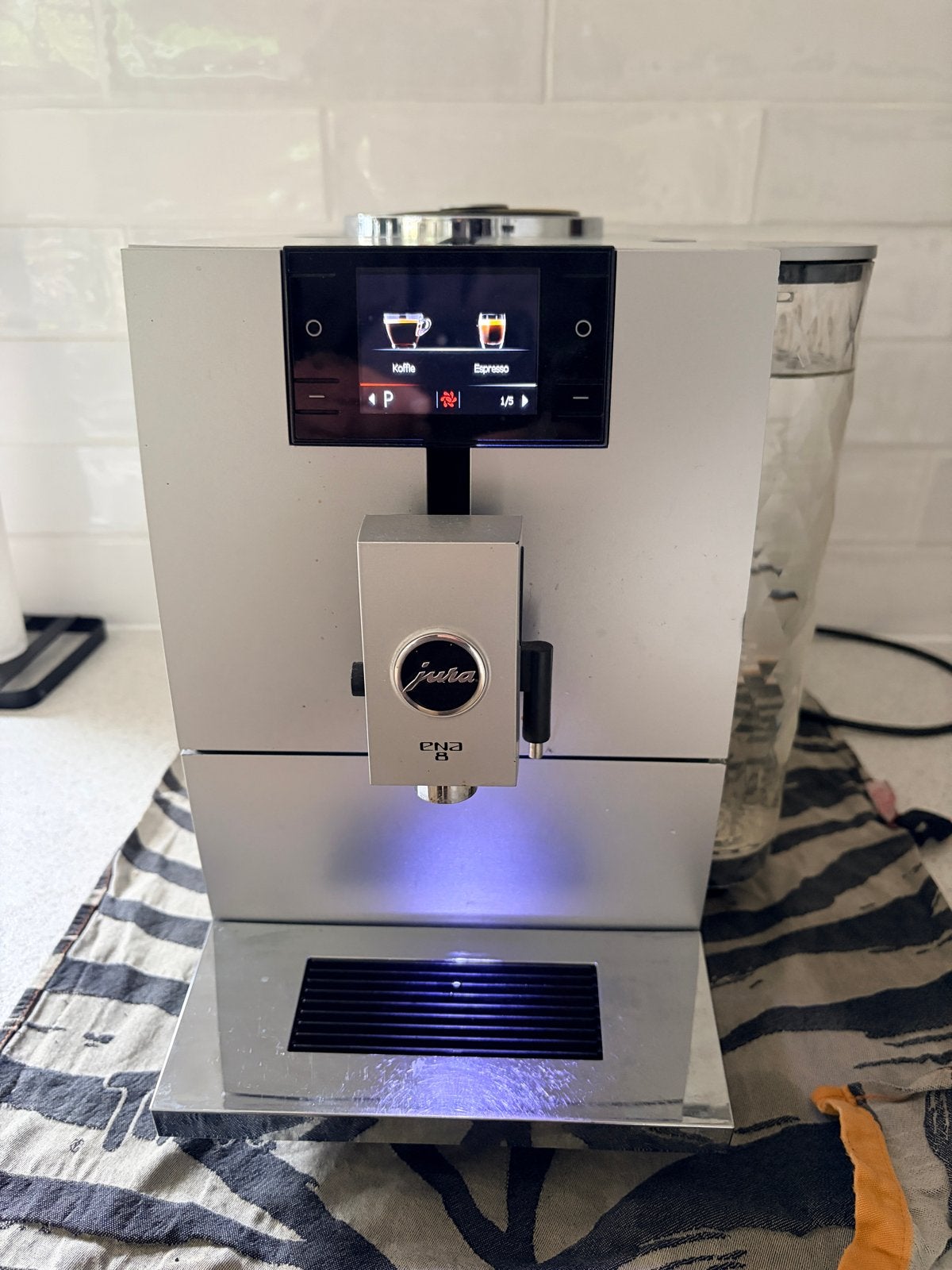 Jura ENA 8 volautomatische espressomachine, Witgoed en Apparatuur, Ophalen, Afneembaar waterreservoir, Gebruikt, Espresso apparaat