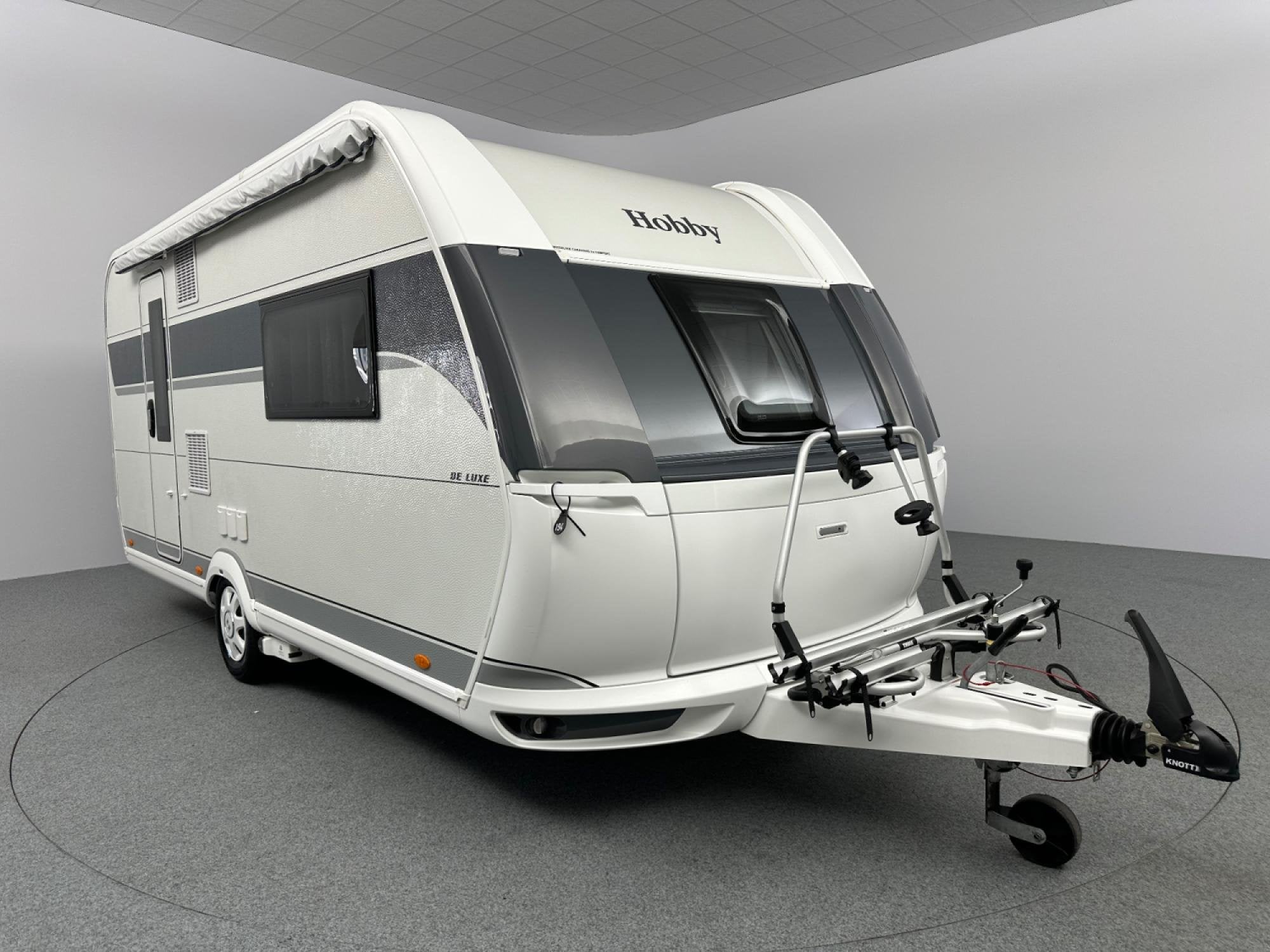 Hobby De Luxe 460 SFF Queensbed Mover Zakluifel Dakairco, Koelkast, Hobby, Bedrijf, Treinzit