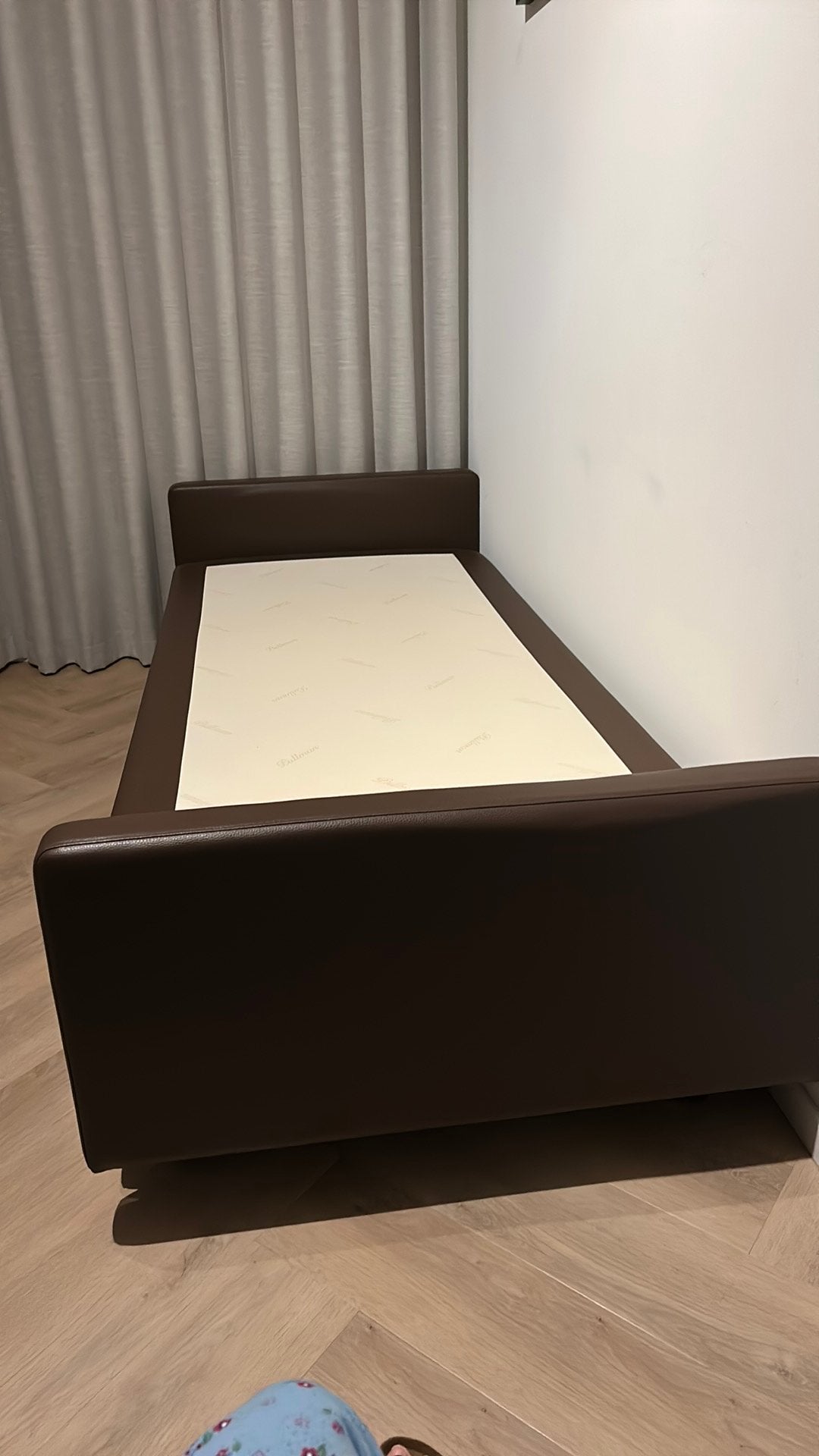 Mooie Pullman 1 persoons bed 90 x 200 meter zonder matras., Ophalen, Overige materialen, Verstelbaar, 90 cm