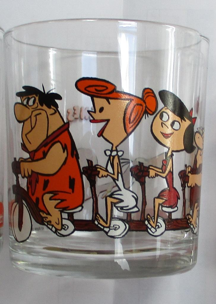 Penotti glas 2 the flintstones vier figuren op step autoped, Ophalen of Verzenden, Overige figuren, Gebruiksvoorwerp