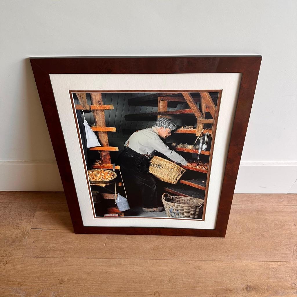 Poster met mooie houten sierlijst - bollenman, Ophalen, Rechthoekig Staand, Met lijst, Zo goed als nieuw