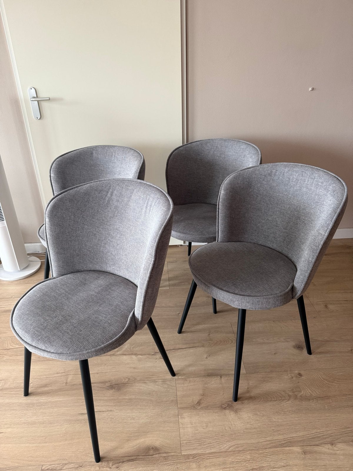 Foto 3 van 4 JYSK RISSKOV eetkamerstoelen - Grijs