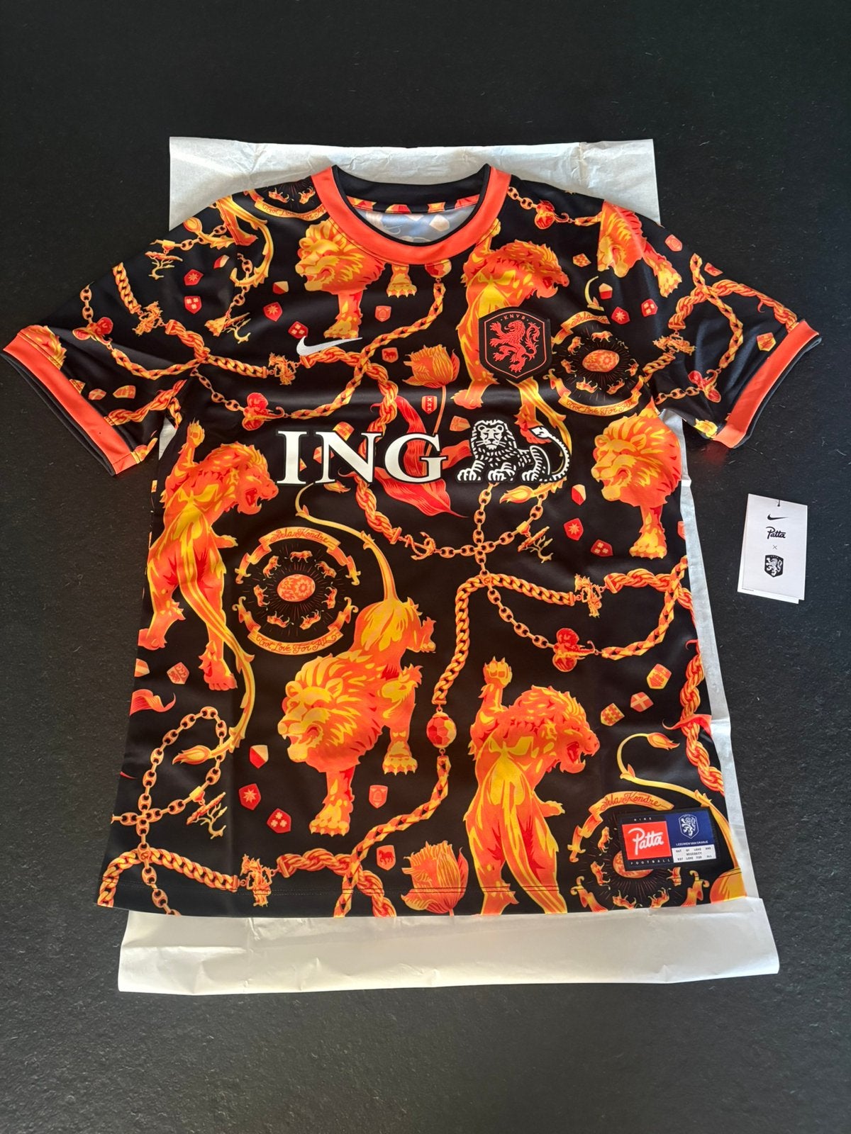 Nike x Patta Netherlands Pro Lion Jersey Maat M, Maat 48/50 (M), Nieuw, Oranje, Ophalen of Verzenden