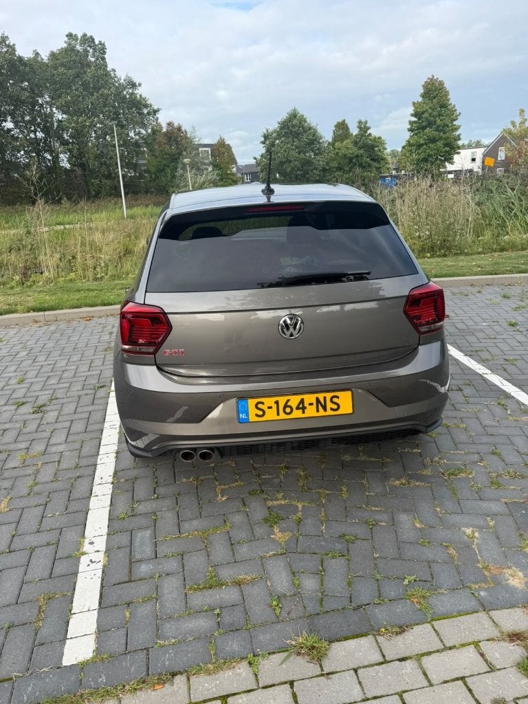 Volkswagen Polo 2.0 TSI 200pk 6-DSG 2020 Grijs, Auto's, 4 cilinders, 1984 cc, Leder en Stof, 14 km/l