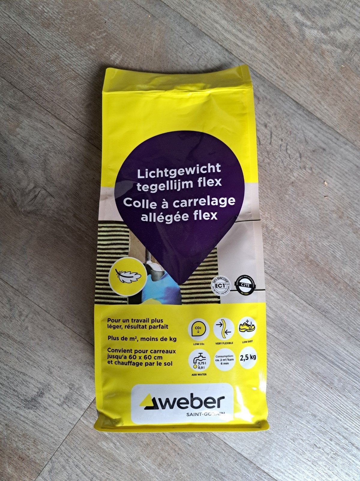Tegellijm 2,5kg , ongeopend + gratis lijmkam, Ophalen, Overige materialen, Overige typen, Nieuw