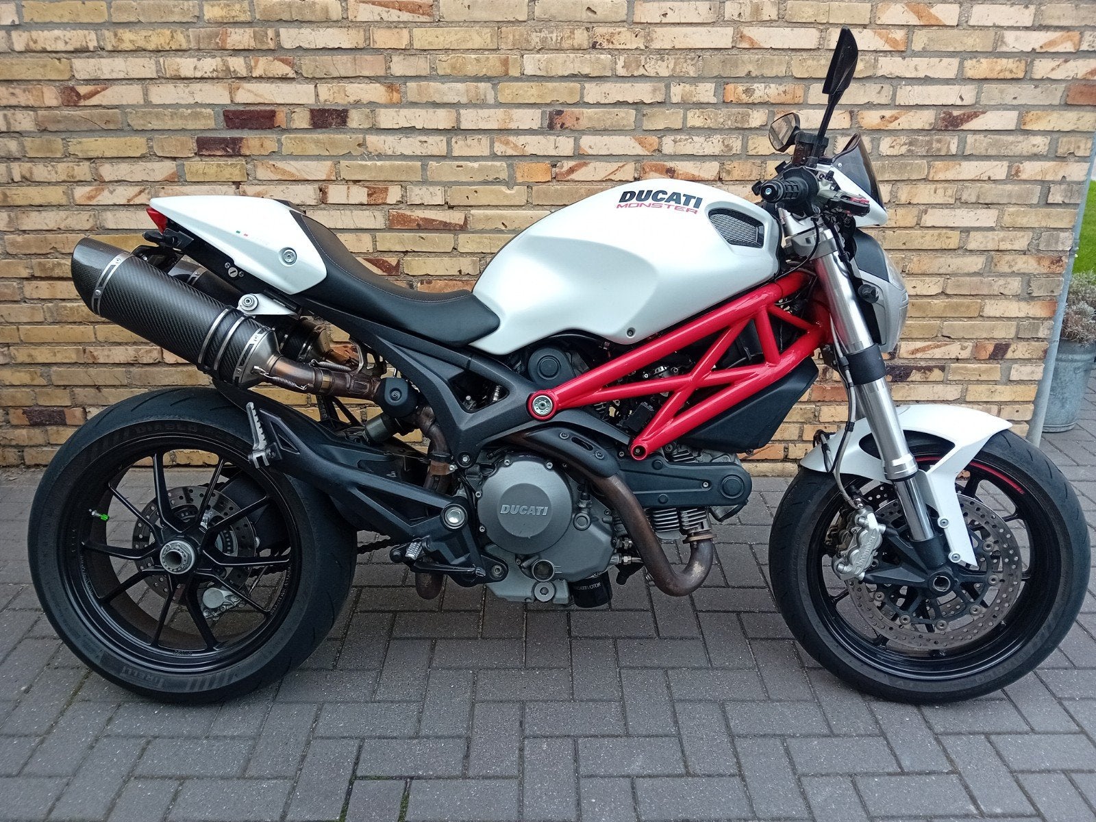Ducati Monster 796 ABS - SC Project uitlaat, 2013, Motoren, 2 cilinders, Motorrijbewijs A, Gebruikt, Particulier