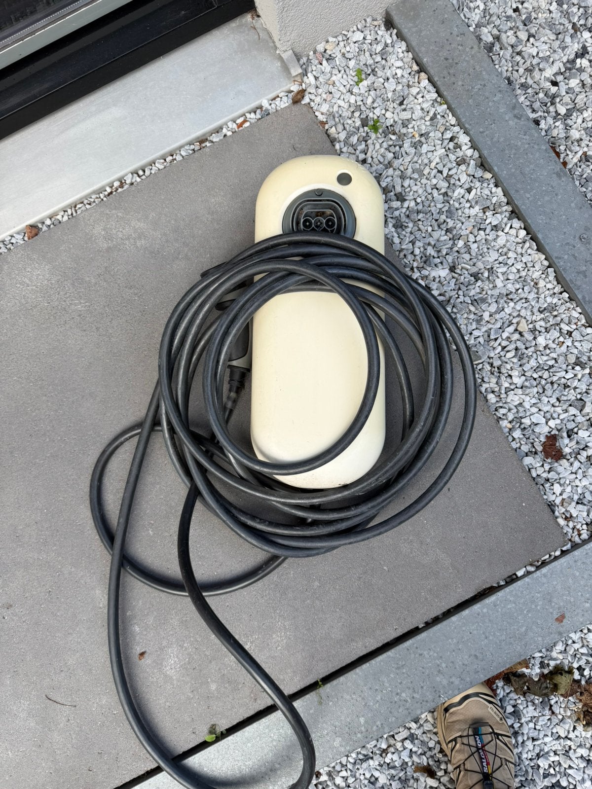 Lolo laadpaal met lange 7,5 m vaste kabel, Ophalen, Zo goed als nieuw, Laadpaal