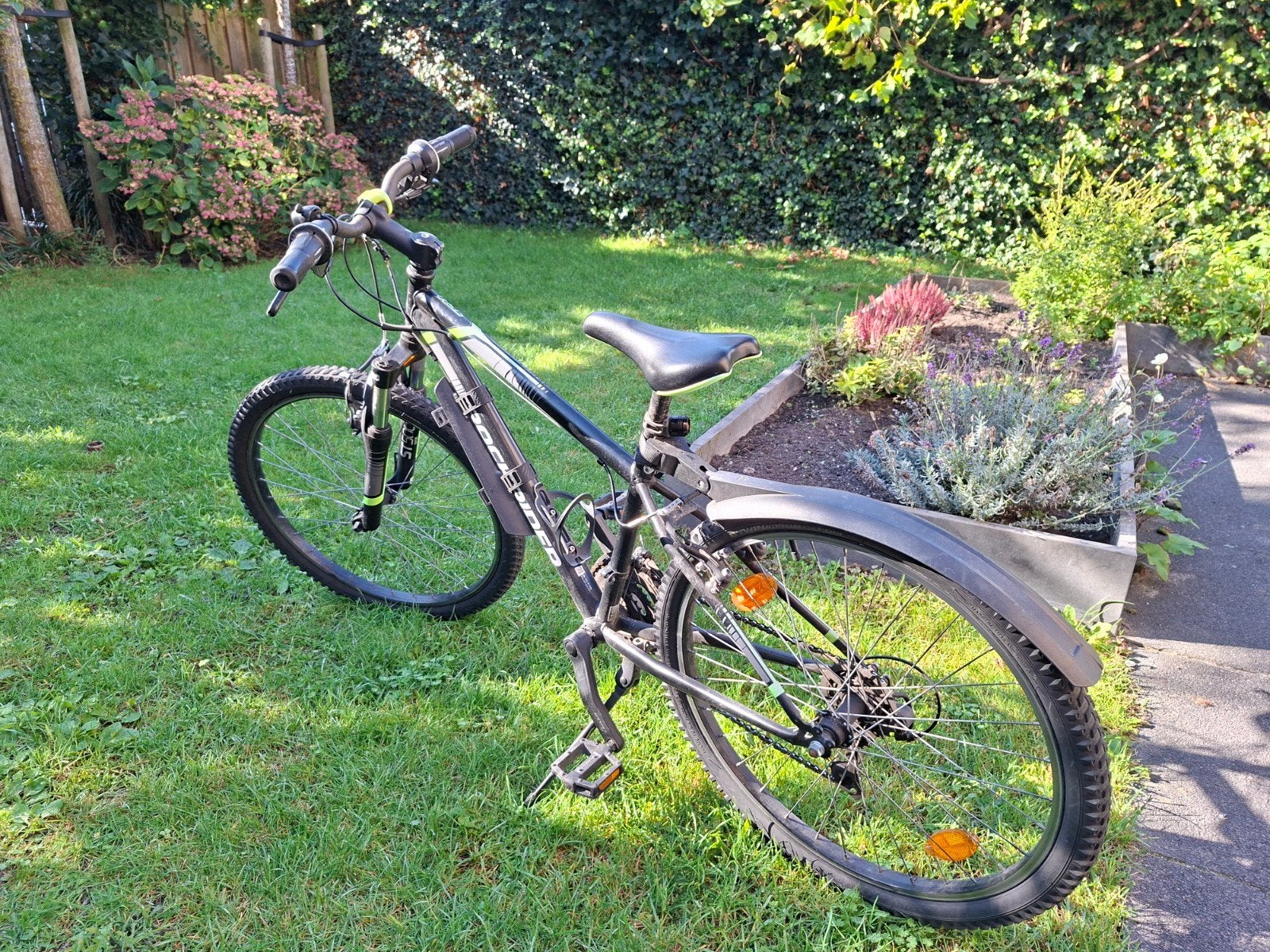 Rockrider, groene jongensfiets met 18 Versnellingen, 24 inch, Gebruikt, Heren, Schijfrem, Ophalen