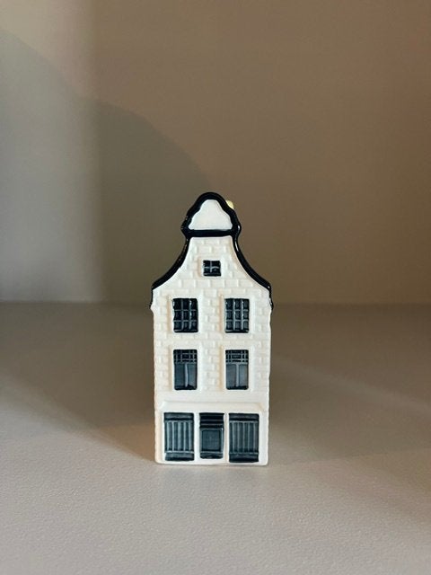 KLM huisje nummer 30 - Hippolytusbuurt 26, Delft, Ophalen of Verzenden, Nieuw, 21 t/m 40, Gevuld