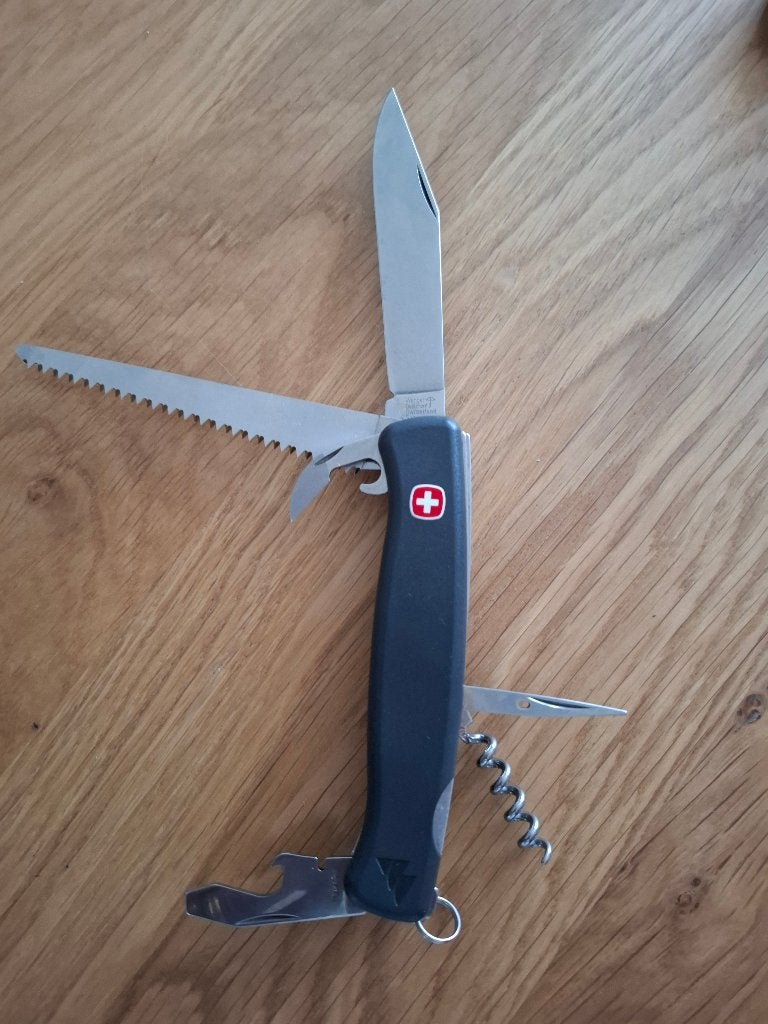 Wenger Zwitsers zakmes met broekriem hoes, Caravans en Kamperen, Kampeergereedschap, Ophalen of Verzenden, Nieuw