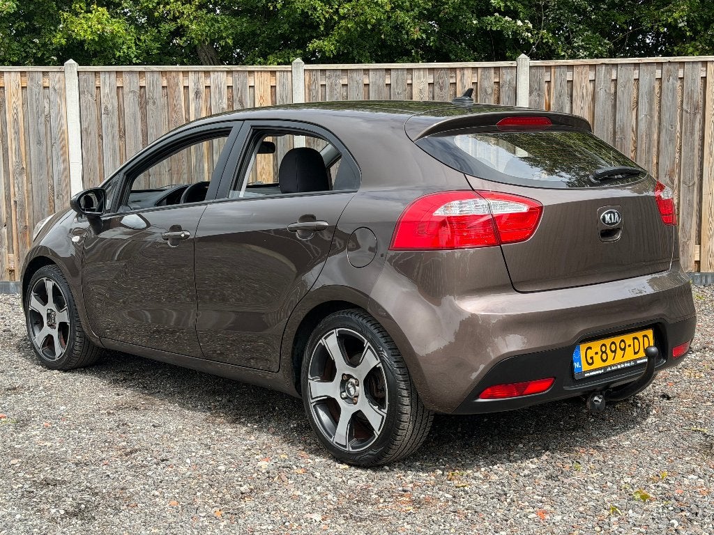 Kia Rio 2014 | Navi | Cruise Control | Trekhaak | Airco, 450 kg, 40 €/maand, 4 cilinders, Bruin