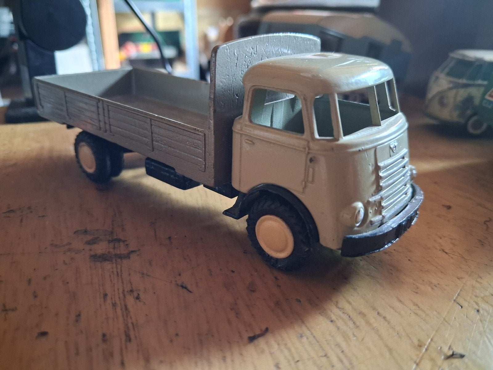 Lion toy, Hobby en Vrije tijd, Modelauto's | 1:50, Ophalen of Verzenden, Zo goed als nieuw, Bus of Vrachtwagen, Lion Toys