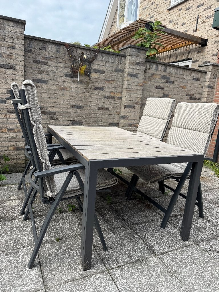 Bijna nieuwe tuinset compleet met parasol, Tuin en Terras, Ophalen, 4 zitplaatsen, Teakhout, Zo goed als nieuw