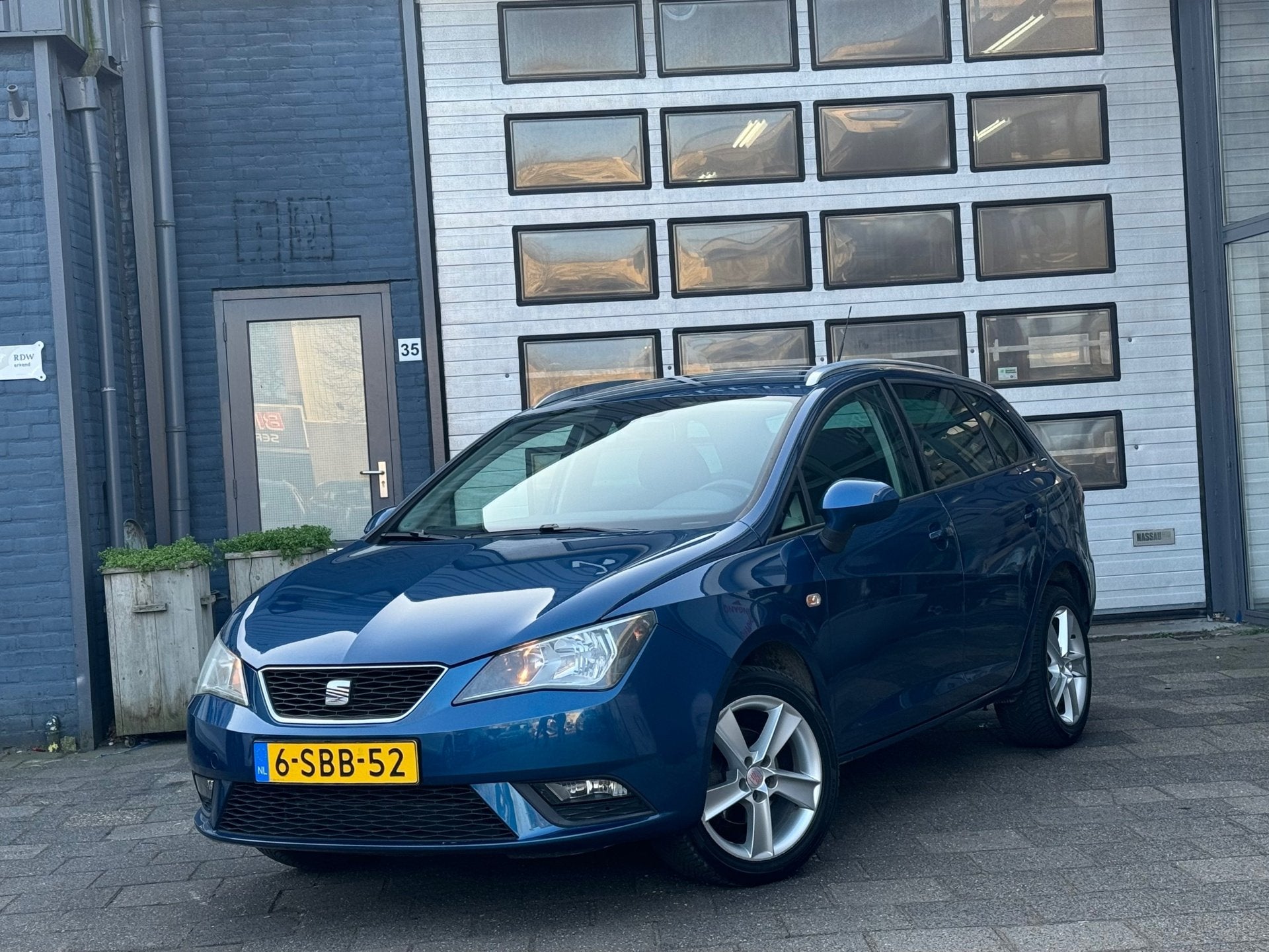 Seat Ibiza ST 1.2 TSI Chill Out Plus | Clima | Navi | Cruise, Auto's, Seat, Voorwielaandrijving, Euro 5, 86 pk, Blauw