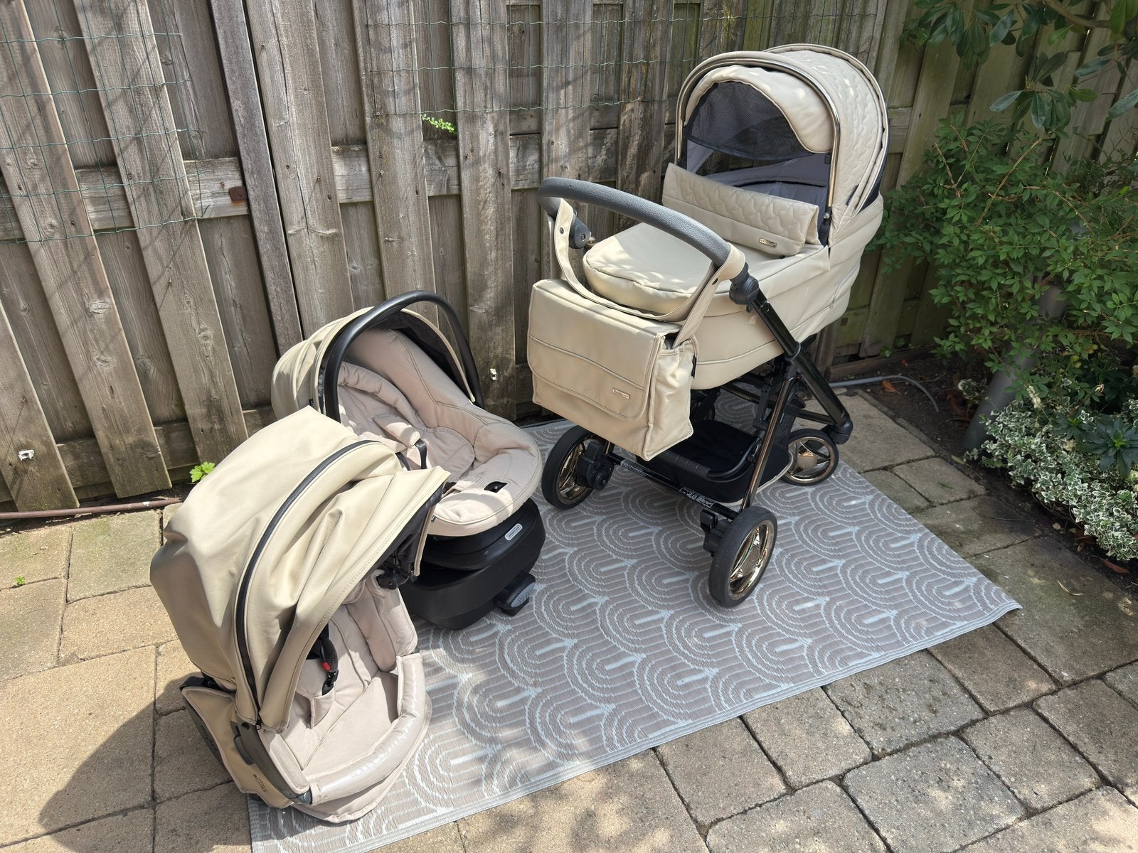 Bebecar V Pack Latte | Complete 3-in-1 | Incl. Isofix, Kinderen en Baby's, Kinderwagens en Combinaties, Gebruikt, Combiwagen, Overige merken