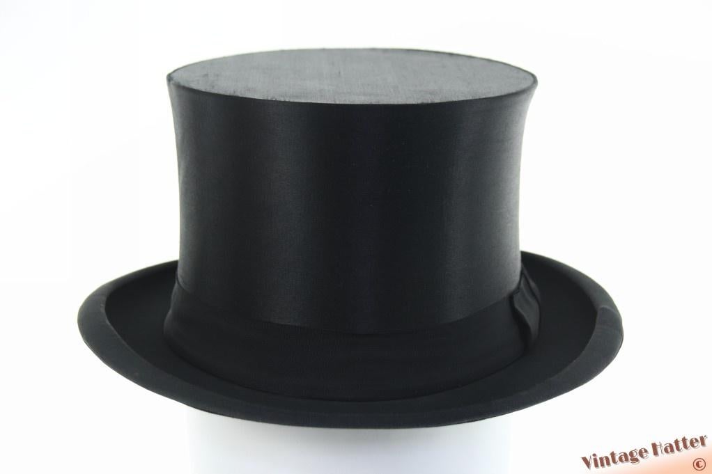 Vouwbare hoge hoed opera claque Elegant zwart zijde 56,5 -57, Antiek en Kunst, Antiek | Kleding en Accessoires, Ophalen of Verzenden