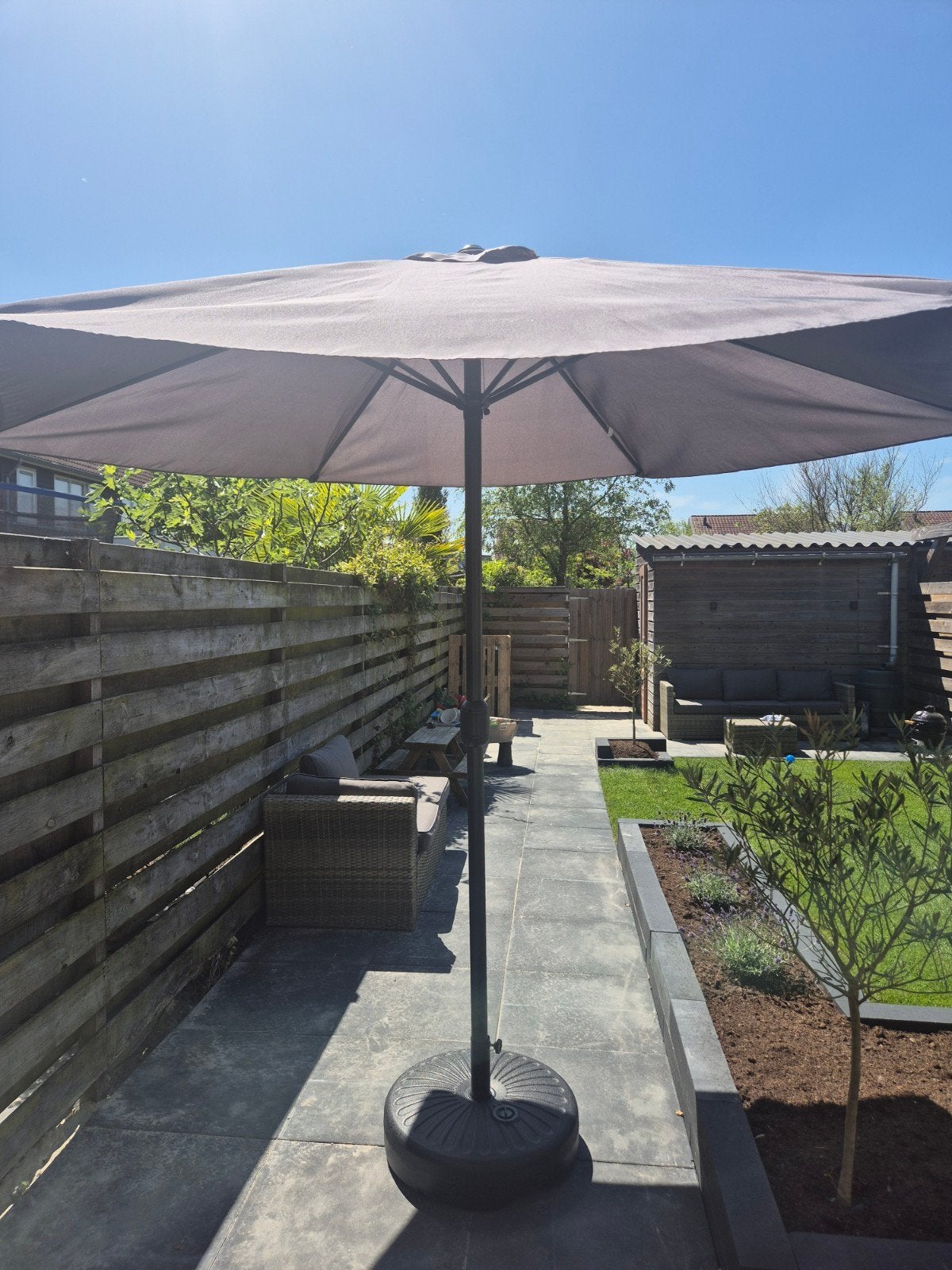 Parasol met voet - Zo goed als nieuw, Ophalen of Verzenden, Zo goed als nieuw