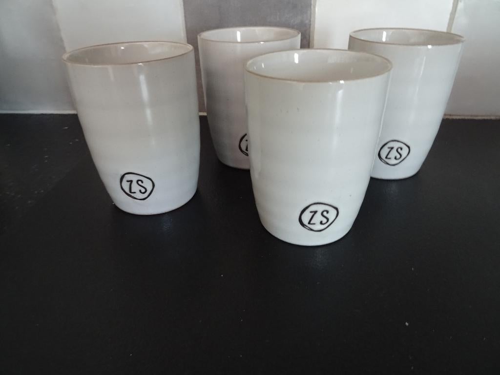 4 zusss mokjes niet gebruikt, Ophalen of Verzenden, Zo goed als nieuw, Overige stijlen, Kop(pen) en/of Schotel(s)