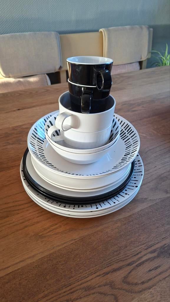Mepal servies voor kamperen en boot - Zwart/Wit, Verzenden, Gebruikt, Overige materialen, Compleet servies