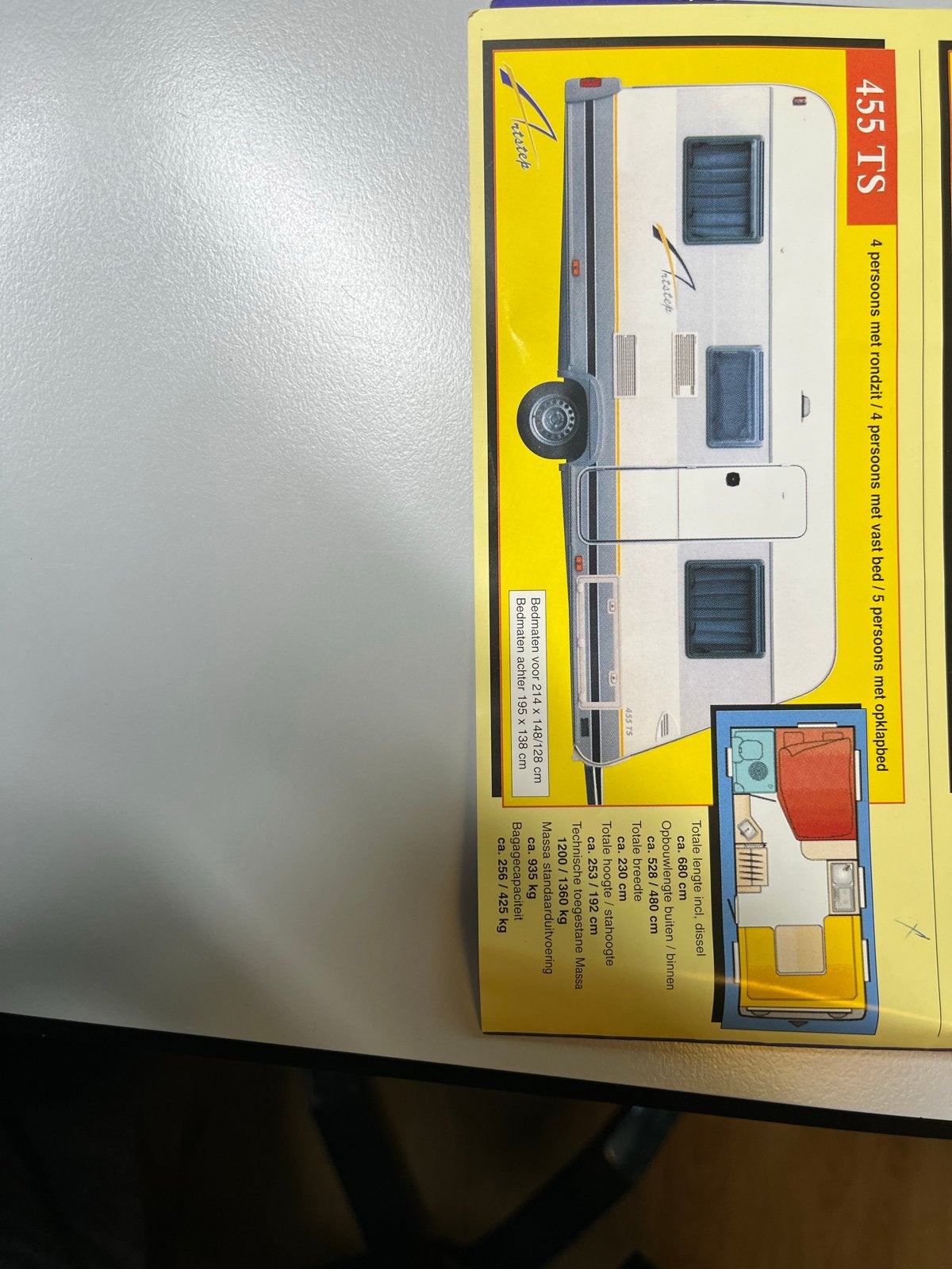 Nette Burstner caravan 455 TS, 1e eigenaar, Dorema voortent, Caravans en Kamperen, Rondzit, Omvormbare zithoek, Particulier, 4 tot 5 meter