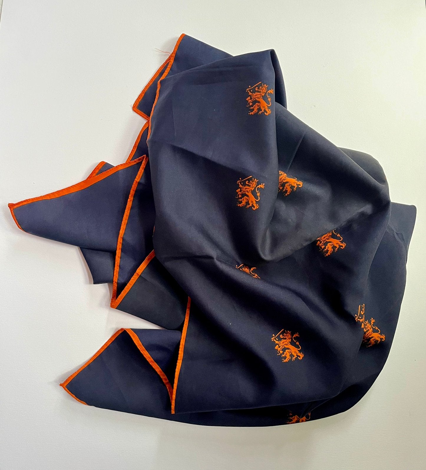 Bevrijdingsdoek Nederlandse Leeuw, Ophalen of Verzenden, Nederland, Overige typen