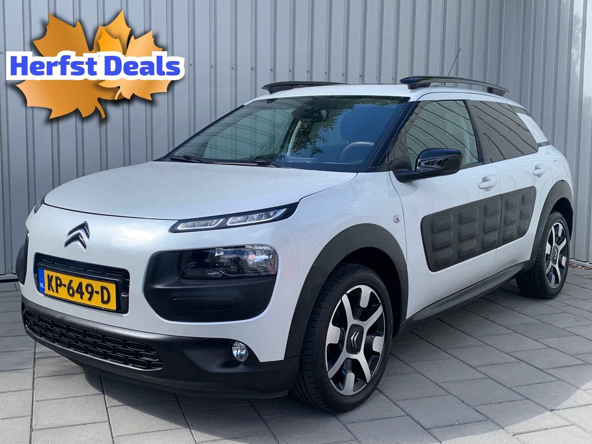 Citroen C4 Cactus 1.2 PureTech Shine|Navigatie|Climate Contr, Auto's, Voorwielaandrijving, Dealer onderhouden, Stof, Gebruikt