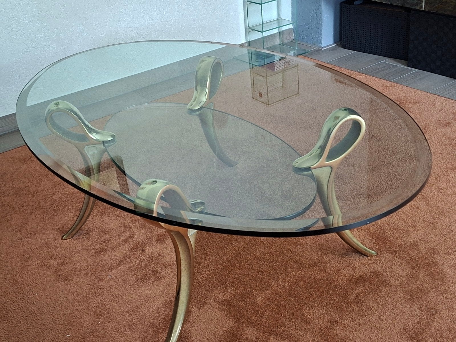 Ovale glazen salontafel met gouden poten, Ophalen, 100 tot 150 cm, Modern, Elegant, 50 tot 100 cm