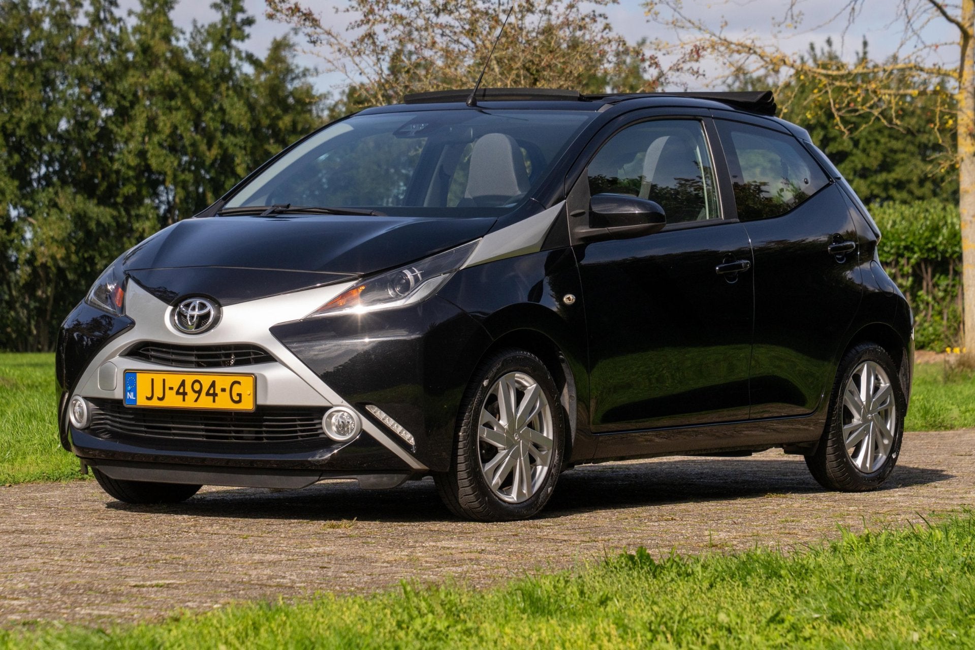Toyota Aygo 1.0 VVT-i x-wave Automaat Cabrio Top 2e Eig NL-a, Dealer onderhouden, Gebruikt, Euro 6, 4 stoelen
