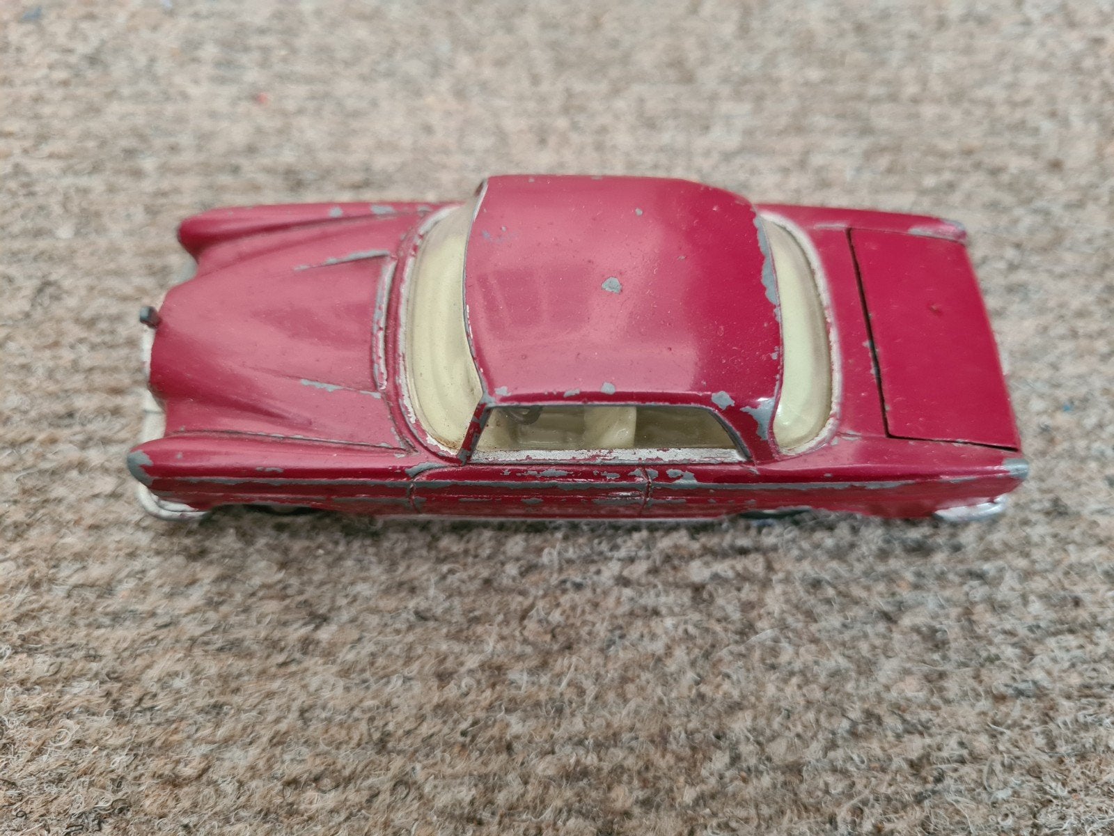 Mercedes 220 SE  Corgi Toys, Hobby en Vrije tijd, Modelauto's | 1:43, Ophalen of Verzenden, Gebruikt, Auto, Corgi