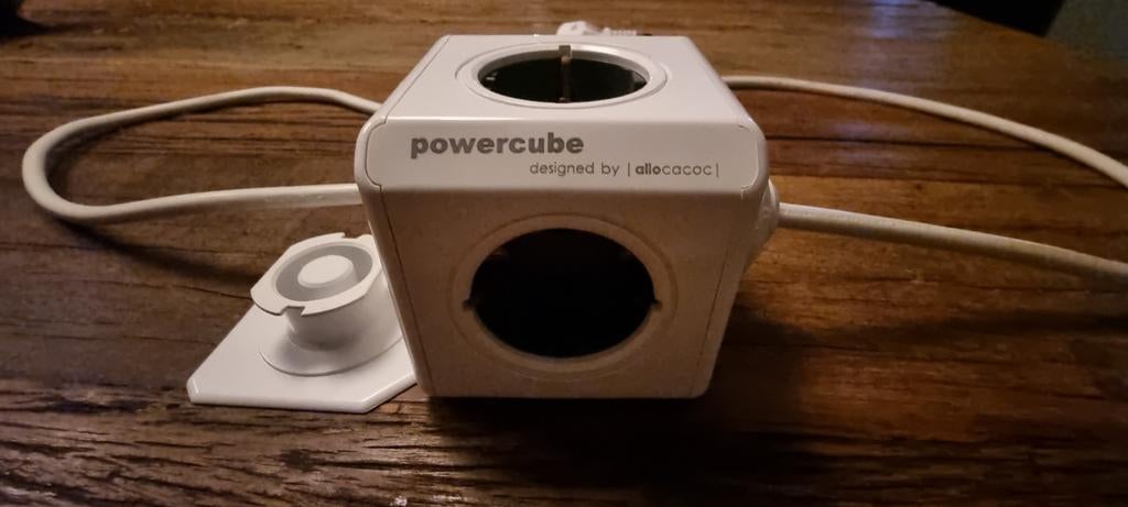 Powercube wit,4x stekker, 2x usb, Ophalen of Verzenden