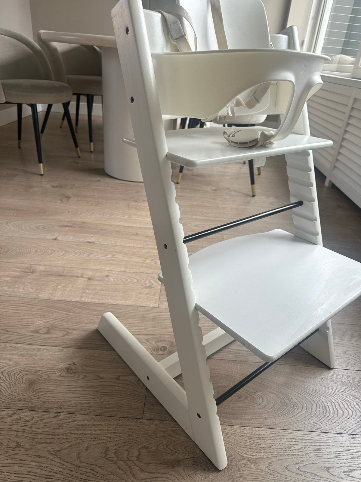 Stokke Tripp Trapp meegroeistoel met baby set en gordel, Kinderen en Baby's, Kinderstoelen, Ophalen, Zo goed als nieuw, Meegroeistoel