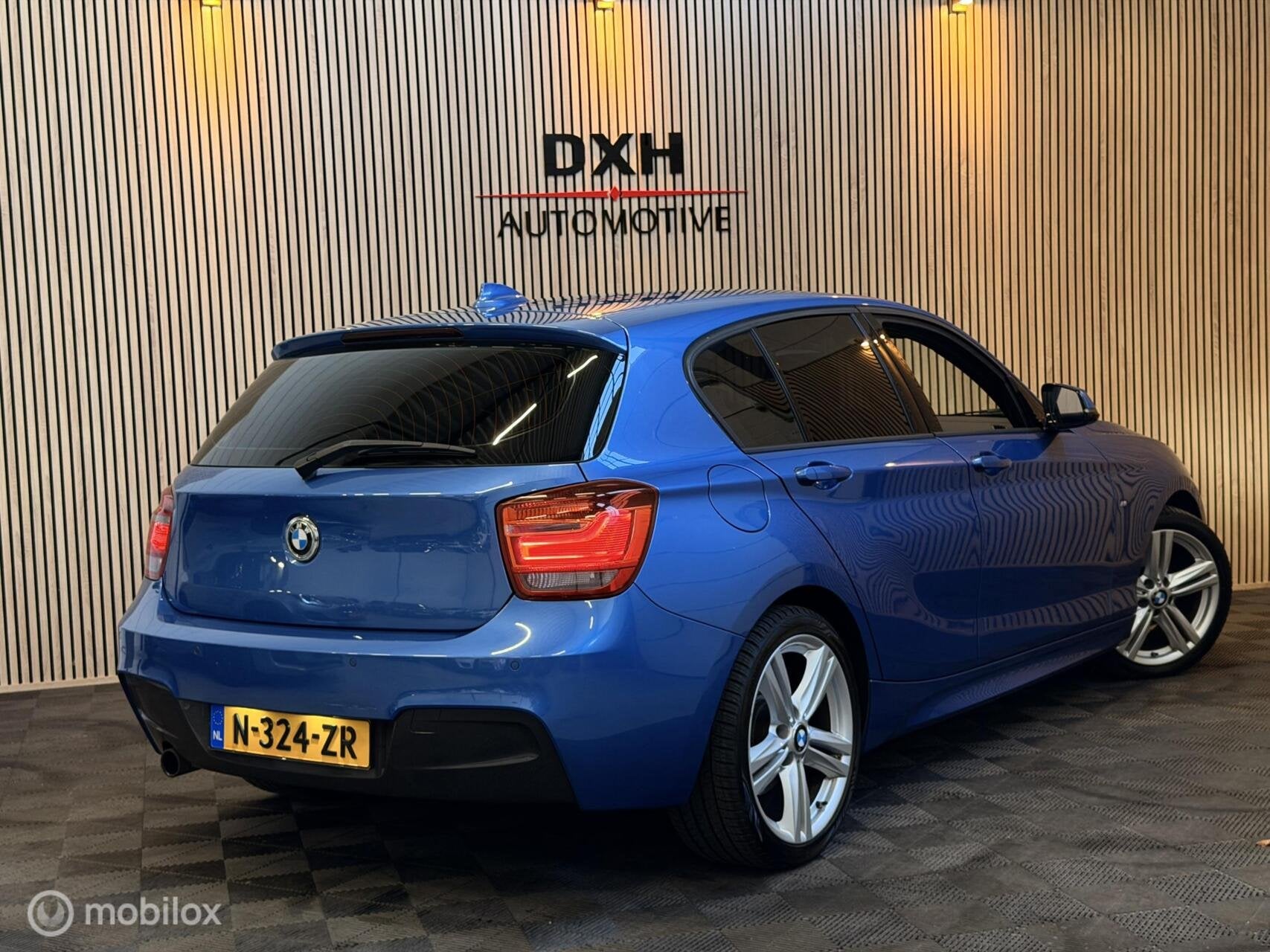BMW 1-serie 116i M-Sport 5D XENON ALCANTARA NAVI BT STOELVRW, 1-Serie, Gebruikt, 4 cilinders, Blauw