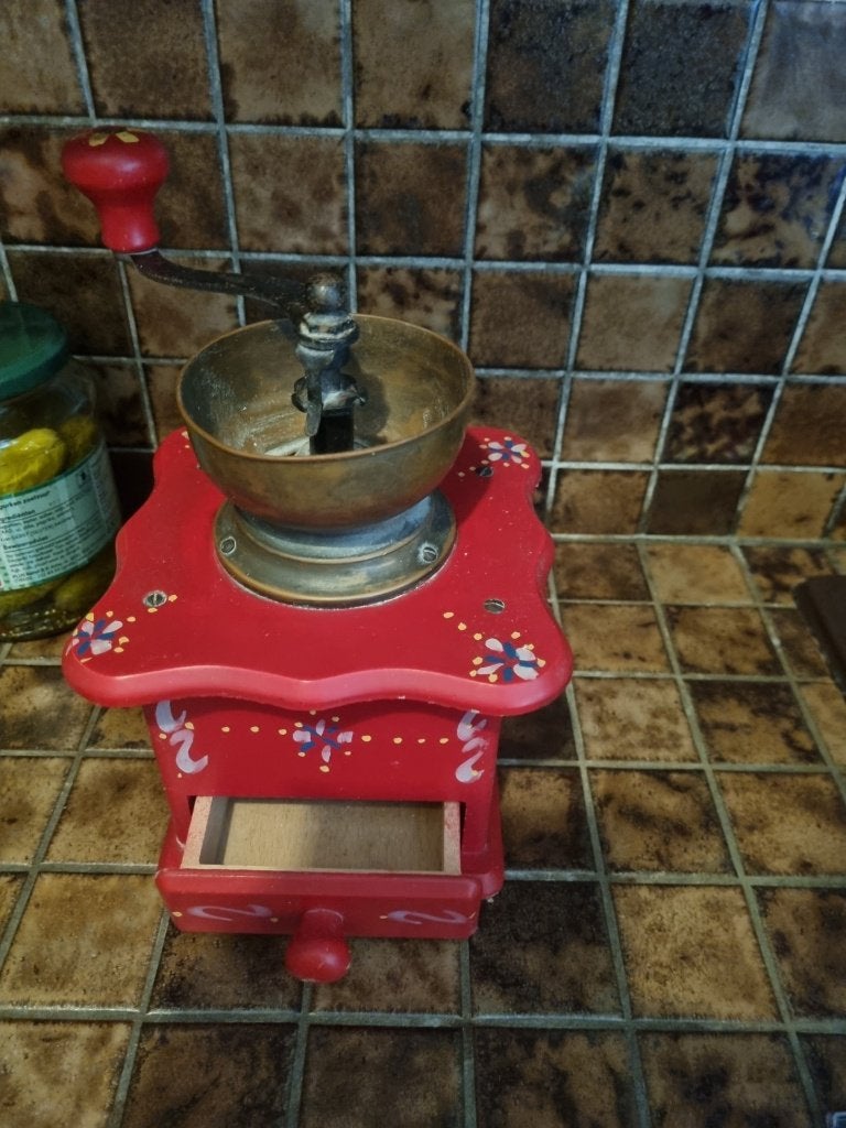 Koffiemolen, Ophalen