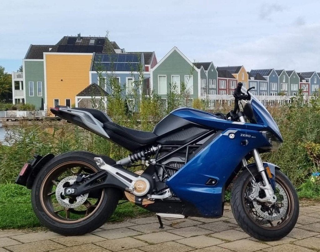 Zeer complete Zero SR/S Premium '22: 17.3 kWh (15.6 + upgrd), Motorrijbewijs A, Gebruikt, Particulier, Toermotor