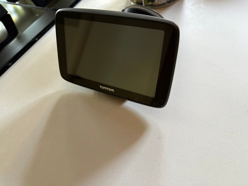 TomTom navigatie 4PL50 met magnetische houder, Auto diversen, Autonavigatie, Ophalen of Verzenden, Zo goed als nieuw