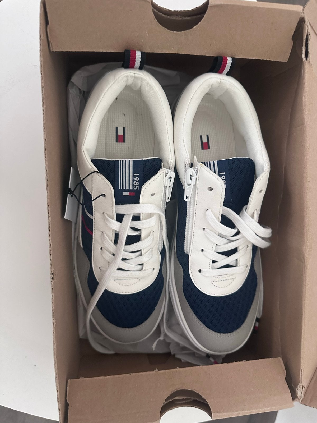 Tommy Hilfiger sneakers - Maat 40 - Nieuw, Ophalen of Verzenden, Nieuw, Blauw, Sneakers of Gympen