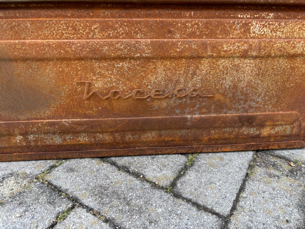 Vintage roestige metalen bak - Haceka, Ophalen of Verzenden, Zo goed als nieuw, Minder dan 180 cm, Palen
