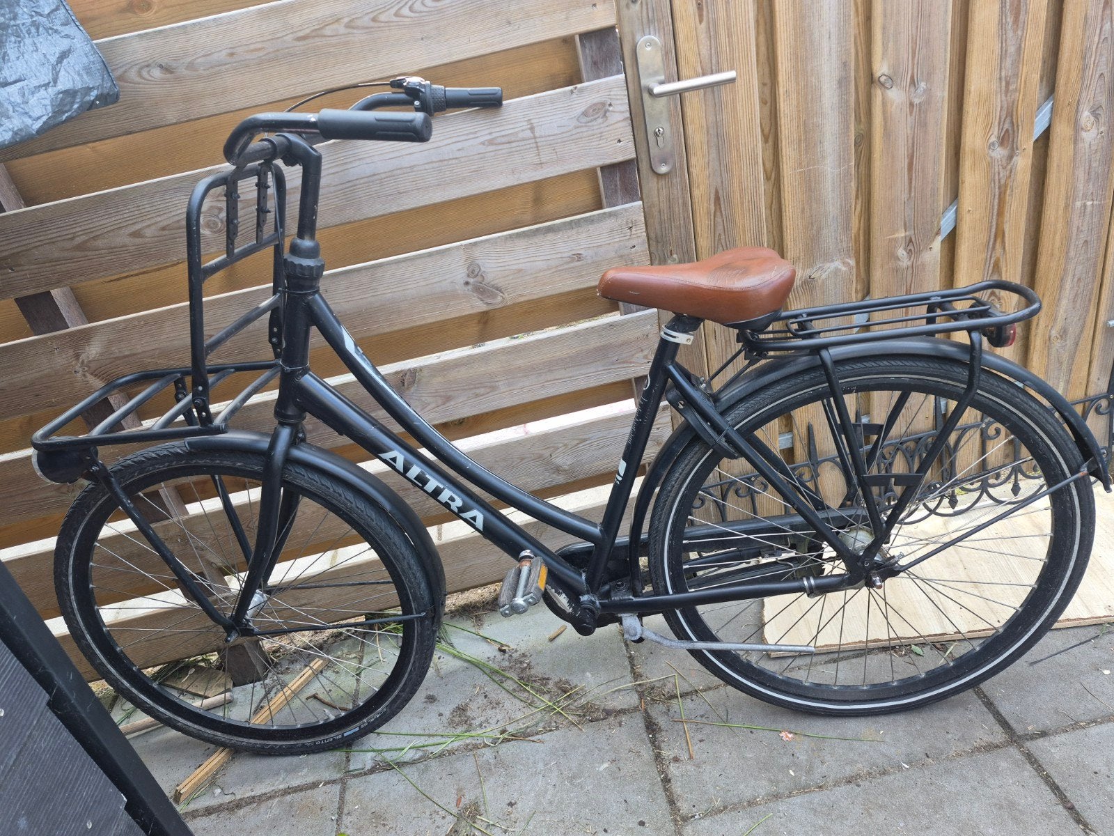 Altra transportfiets met versnellingen, Ophalen
