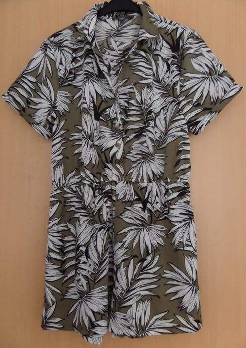 Lekker luchtige, korte jumpsuit maat 40 van de Primark, Kleding | Dames, Jumpsuits, Ophalen of Verzenden, Zo goed als nieuw, Maat 38/40 (M)
