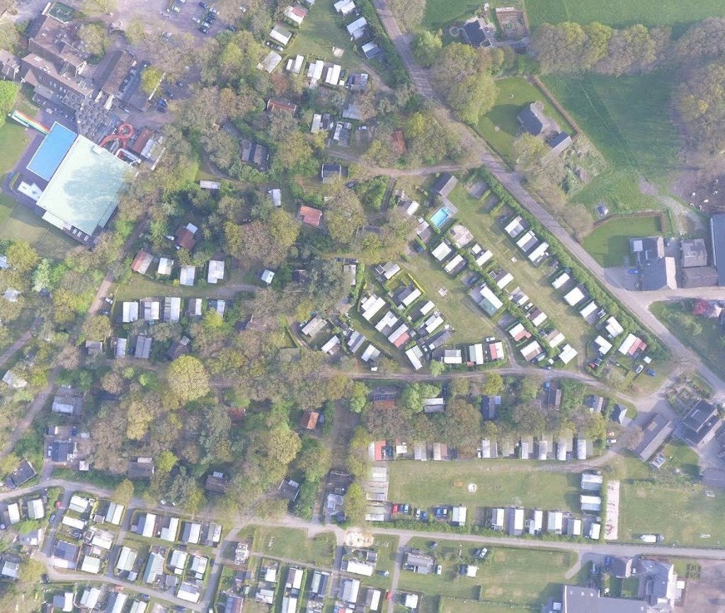 Stacaravan ruime plek Camping Wilrod Beerze gemeente Ommen, Ophalen, Gelezen, Europa