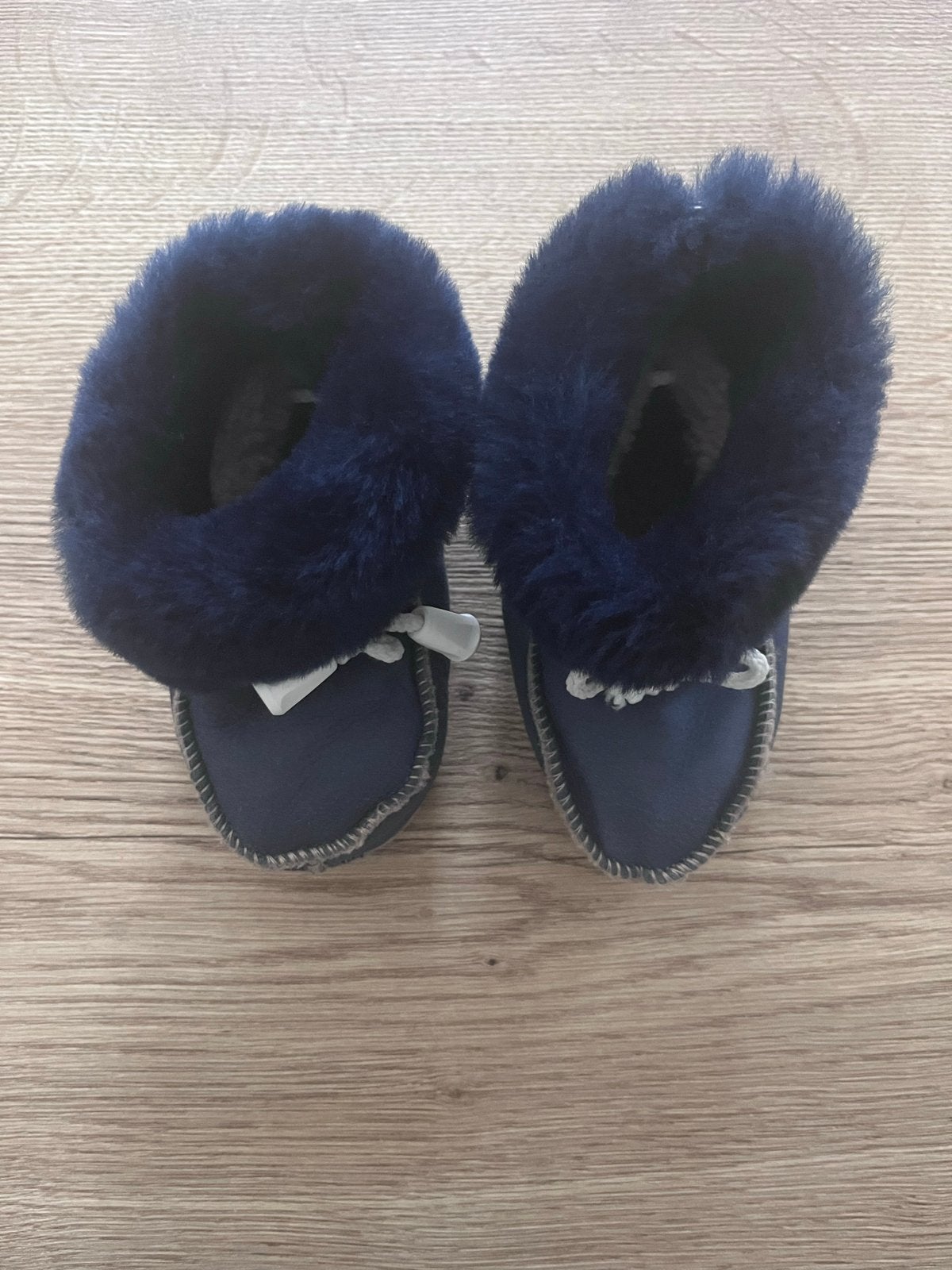 Donkerblauwe wollen warme slofjes voor baby's, Ophalen of Verzenden, Zo goed als nieuw, Jongetje of Meisje, Slofjes
